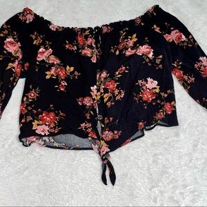Long sleeve cropped top